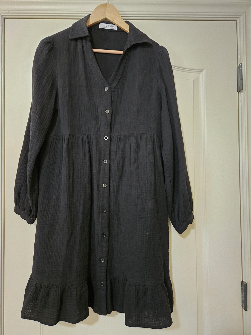 Kate Kasin Black Button-Front Midi Dress with Tiered Hem
